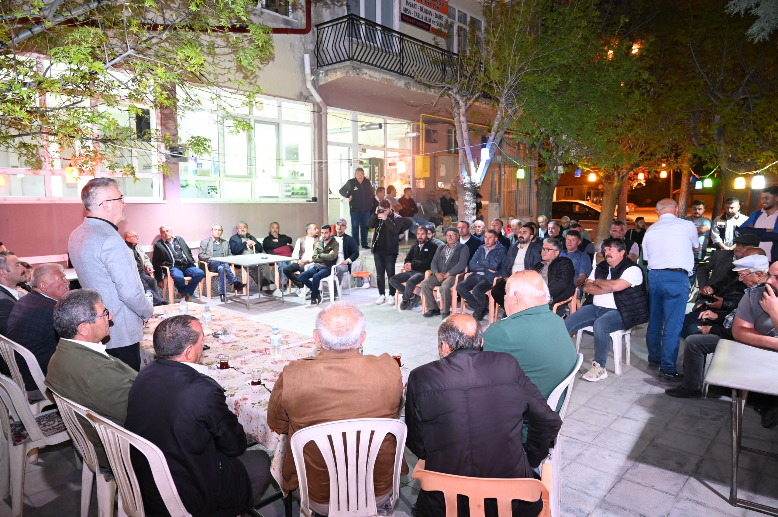 BAŞKAN USTAOĞLU KESECİK MAHALLE SAKİNLERİ İLE BİRARADA
