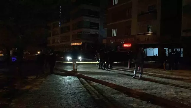 Konya'da alacak verecek kavgasında bir kişi husumetlisini silahla vurarak yaraladı.