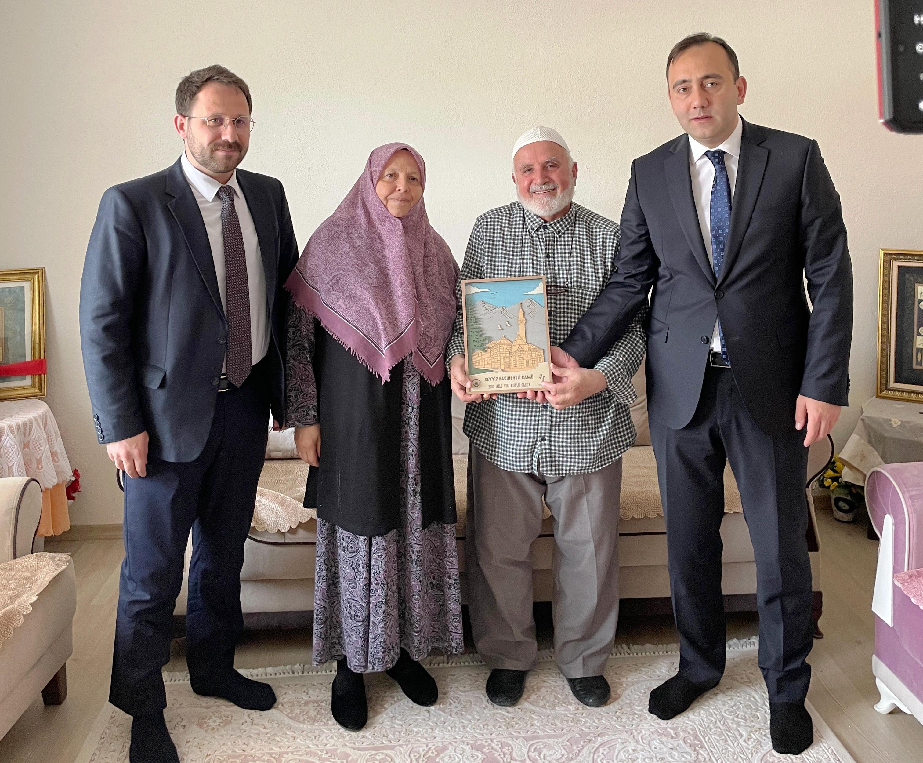 Seydişehir'de Dünya Aile Günü'nde 50 Yıllık Evliliklere Anlamlı Ziyaret