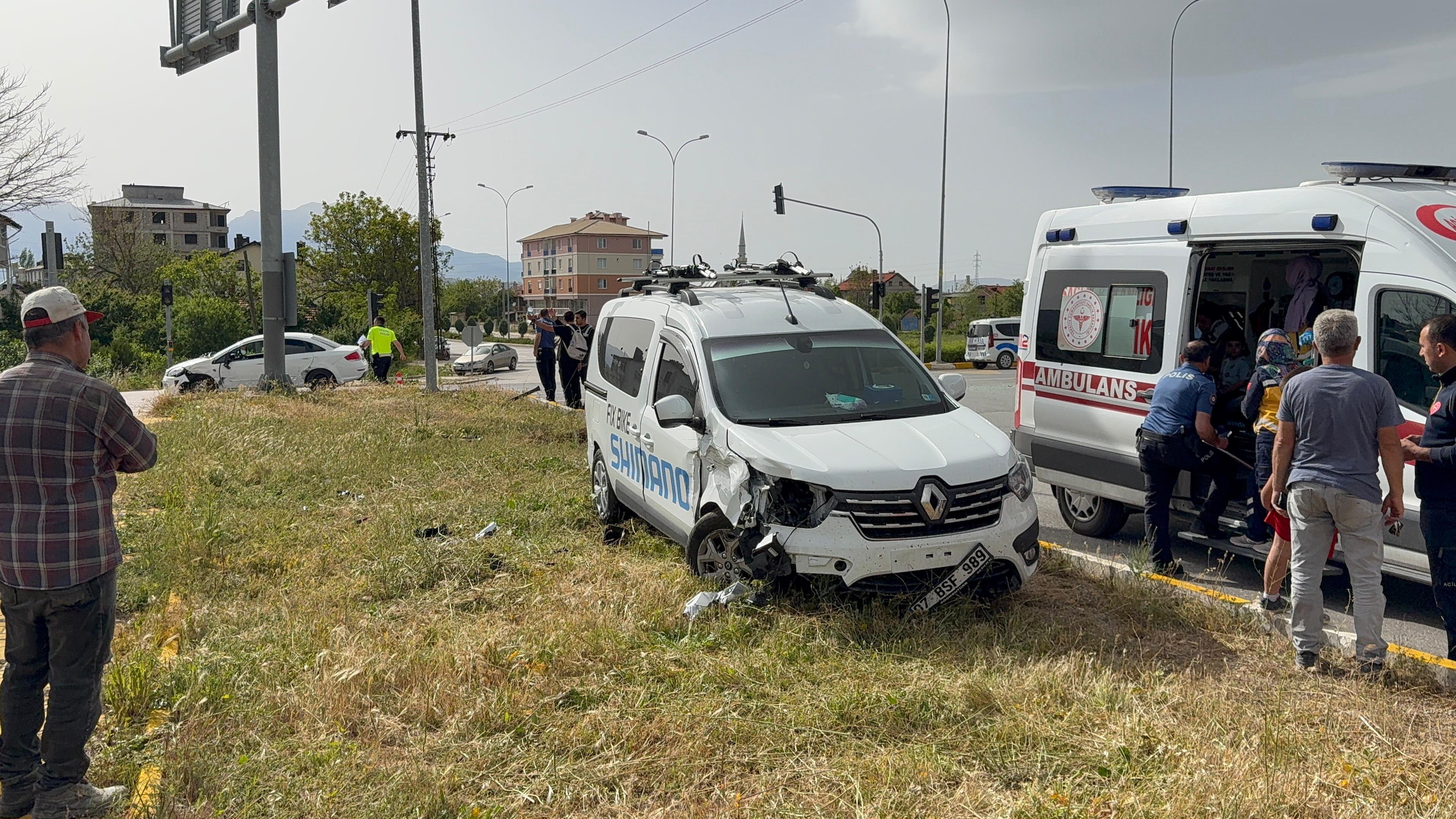 Seydişehir'de trafik kazası 2 kişi yaralı