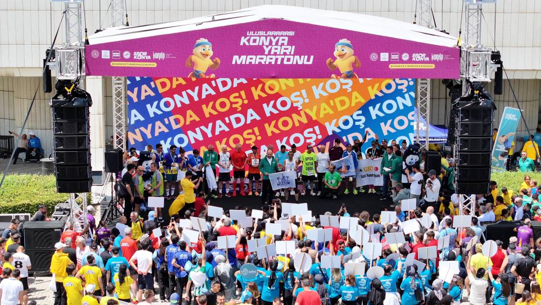 Seydişehirli Sporcularında  katıldığı Uluslararası Konya Yarı Maratonu nefes kesti