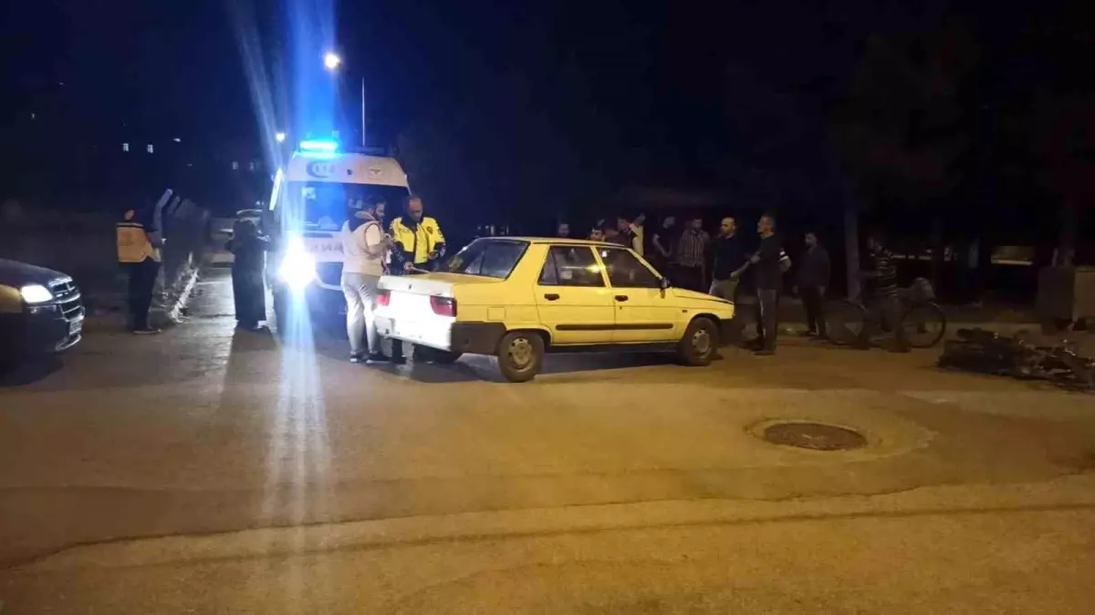 Seydişehir'de  Otomobil ile Motosiklet Çarpıştı: 3 Yaralı