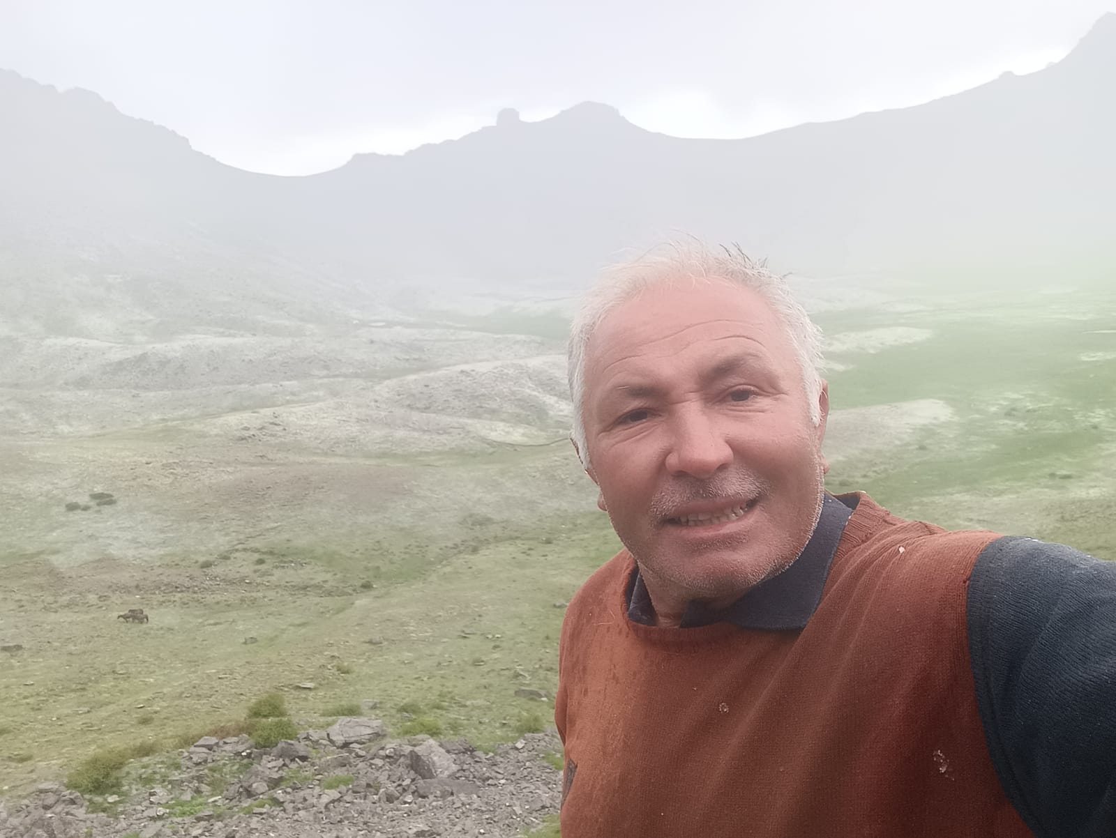 Seydişehir'de Ani Hava Değişimi: Küpe Çukuru'na Dolu Yağdı!