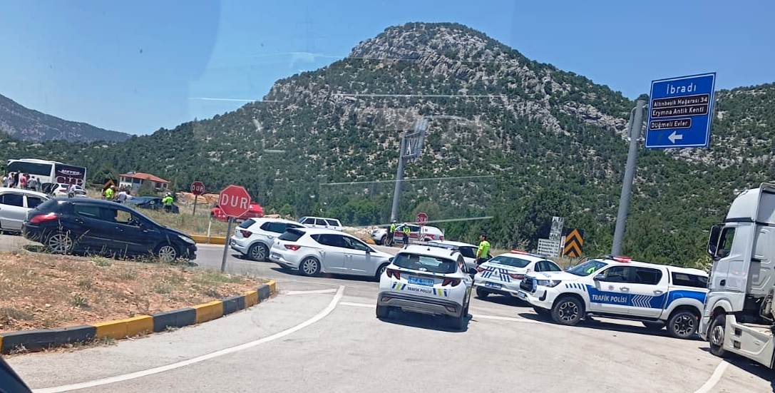 Seydişehir-Antalya Karayolu 7 Saattir Kapalı: Sürücüler İsyan Etti!