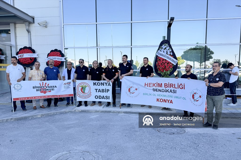 Konya'da hasta yakınının silahlı saldırısıyla hayatını kaybeden Dr. Karakaya anıldı