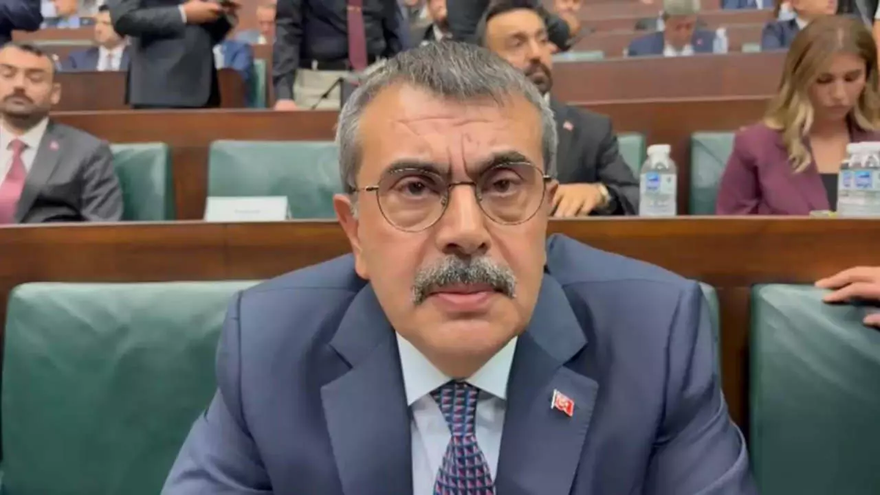 Milyonları ilgilendiriyor, lise eğitimi kısalacak mı? Bakan Tekin duyurdu...