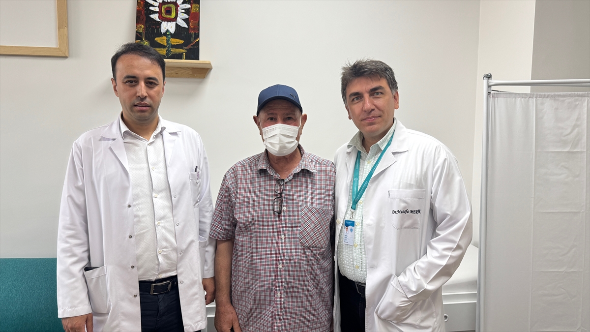 Konyada Kök hücre nakli yapılan 80 yaşındaki hasta kanseri yendi