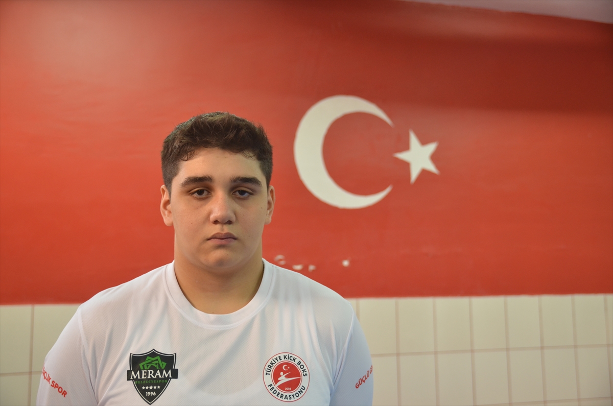 Konya'da Kilo vermek için başladığı kick boksta Türkiye şampiyonu oldu