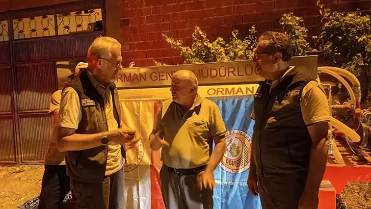 Patlak lastikle yangına su taşımıştı: Orman Genel Müdürü'nden hediye