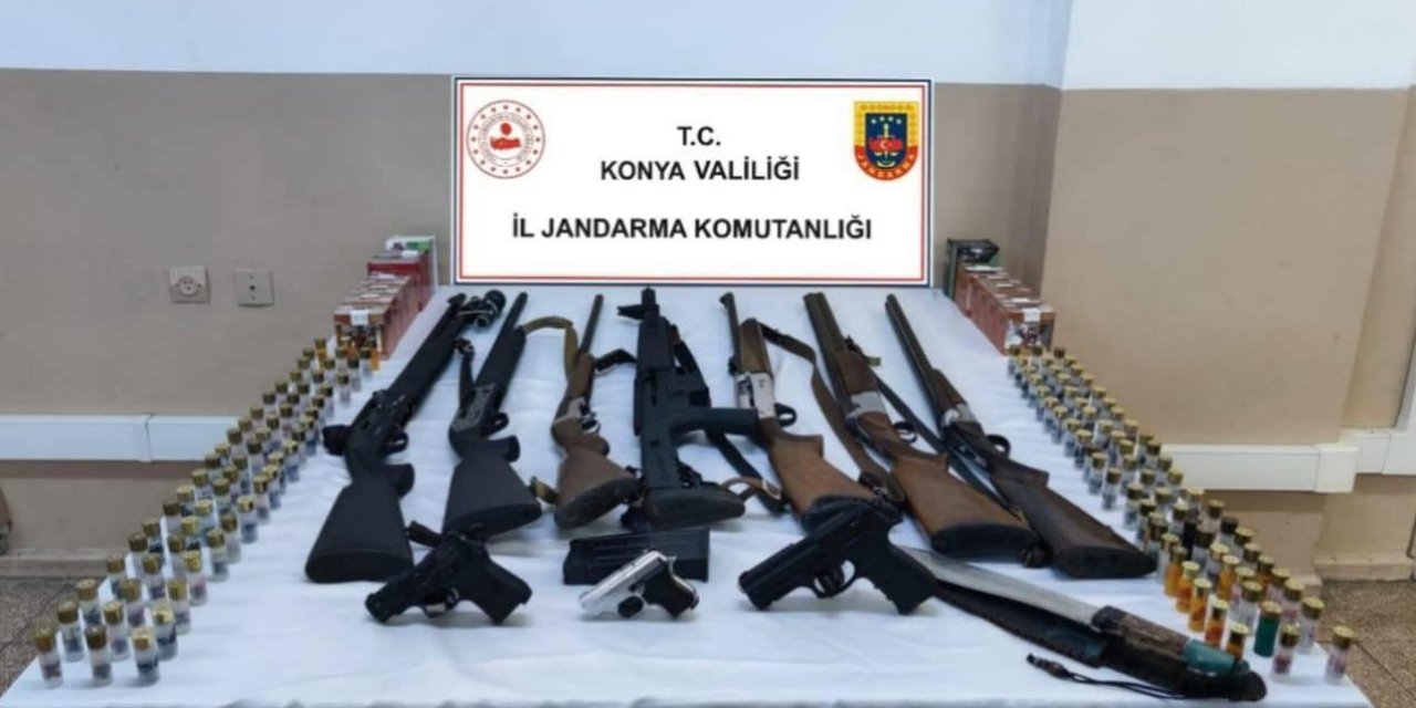 Ahırlı’da jandarmadan silah ve mühimmat operasyonu