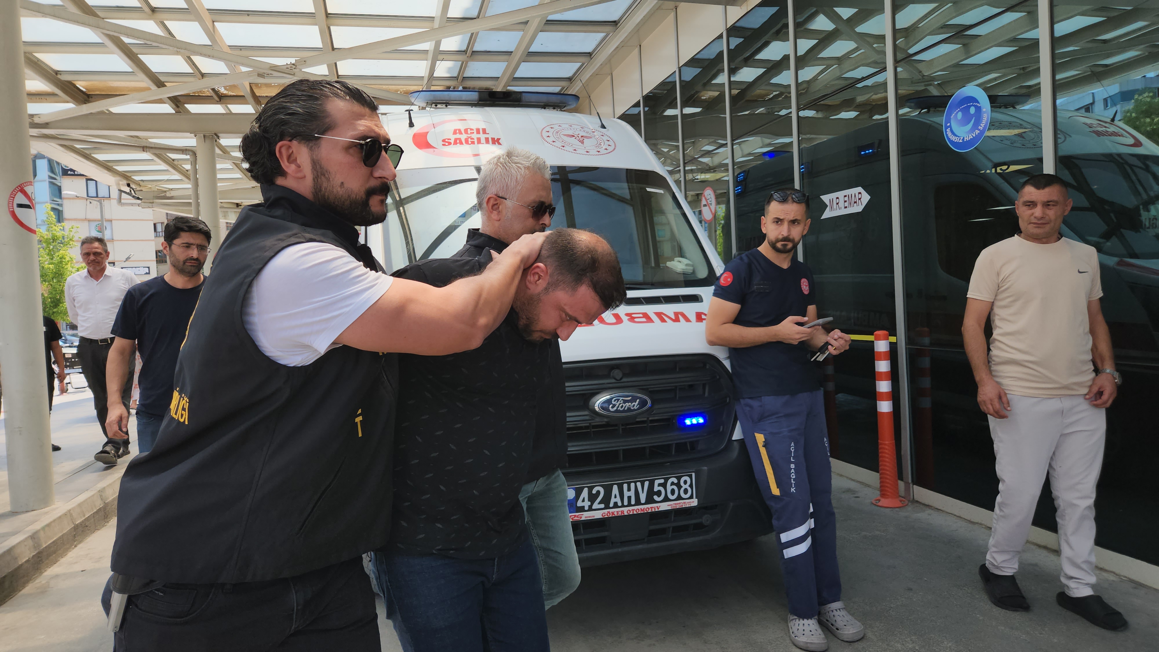 Konya'da Kendisini uyaran bekçilere ateş etti, temizlik görevlisi görme yetisini kaybetti