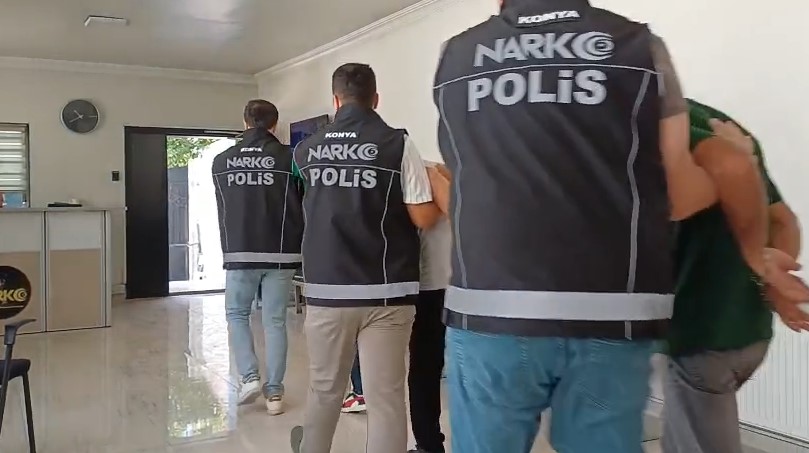 KONYA'DA TARİHİ UYUŞTURUCU OPERASYONU: YÜZLERCE KİLO ZEHİR ELE GEÇİRİLDİ!