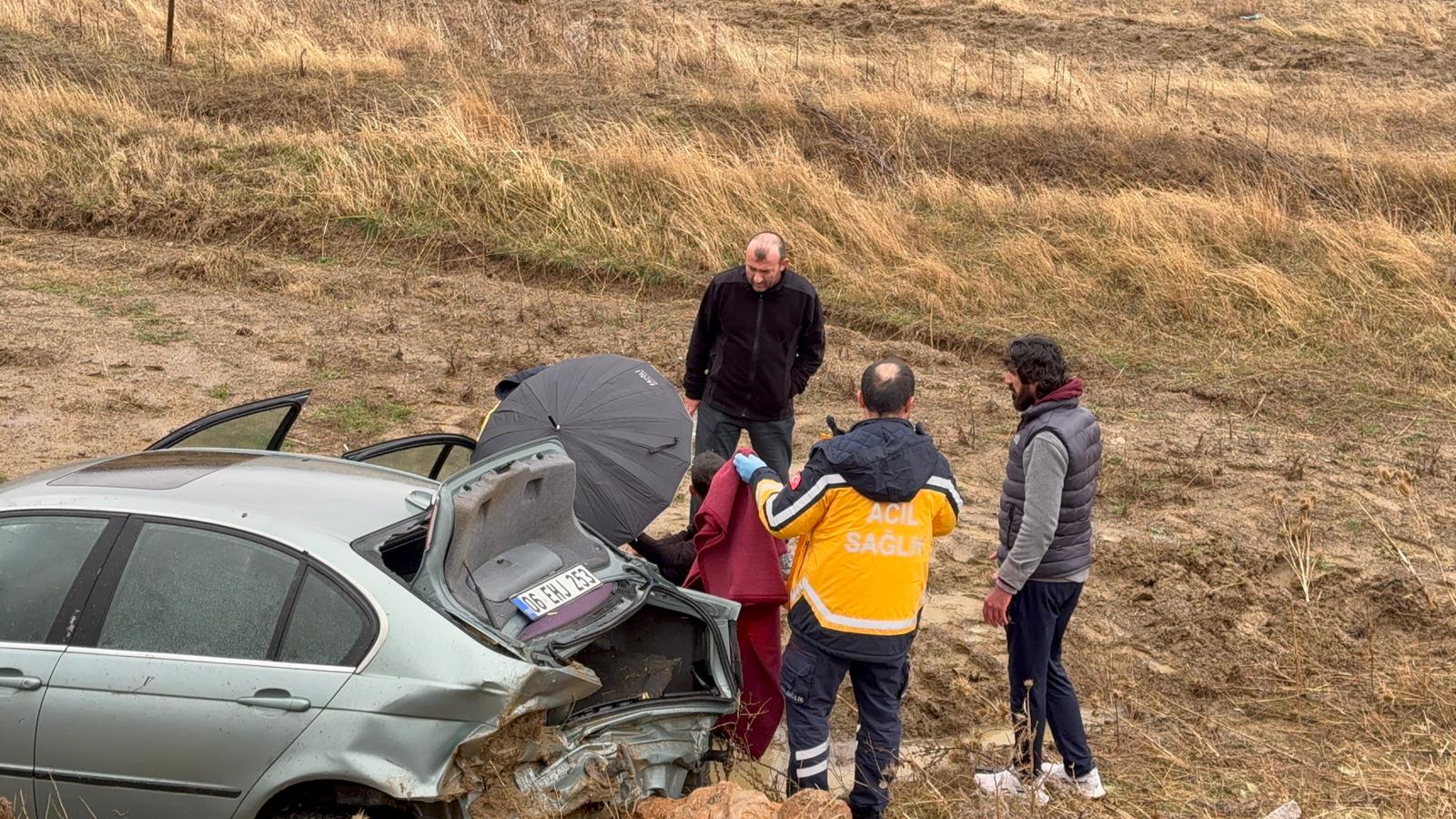Seydişehir’de Otomobil Şarampole Yuvarlandı: 1’i Çocuk 3 Yaralı