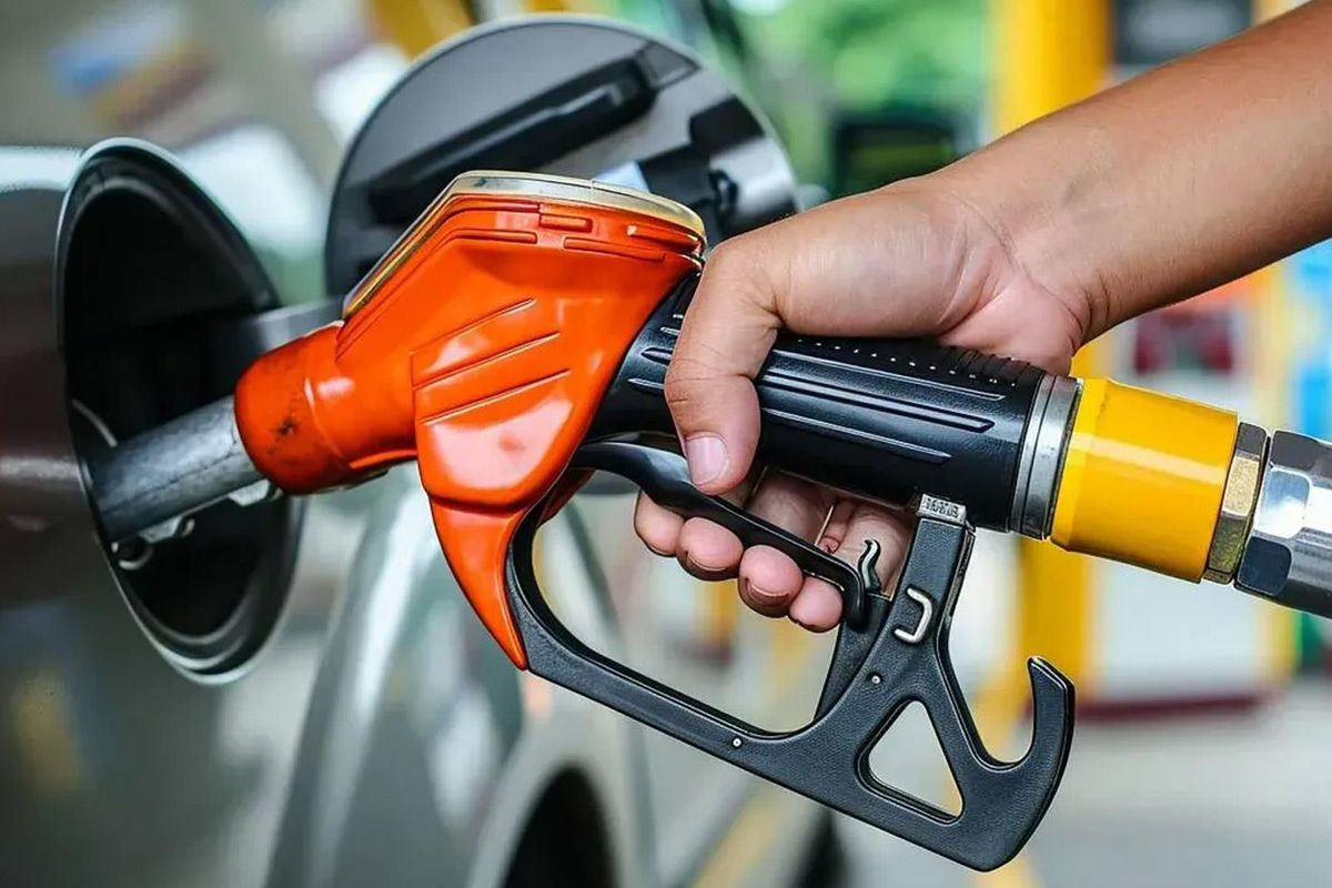 Akaryakıtta Dev İndirim: Motorinde 70 TL Barajı Yıkıldı!