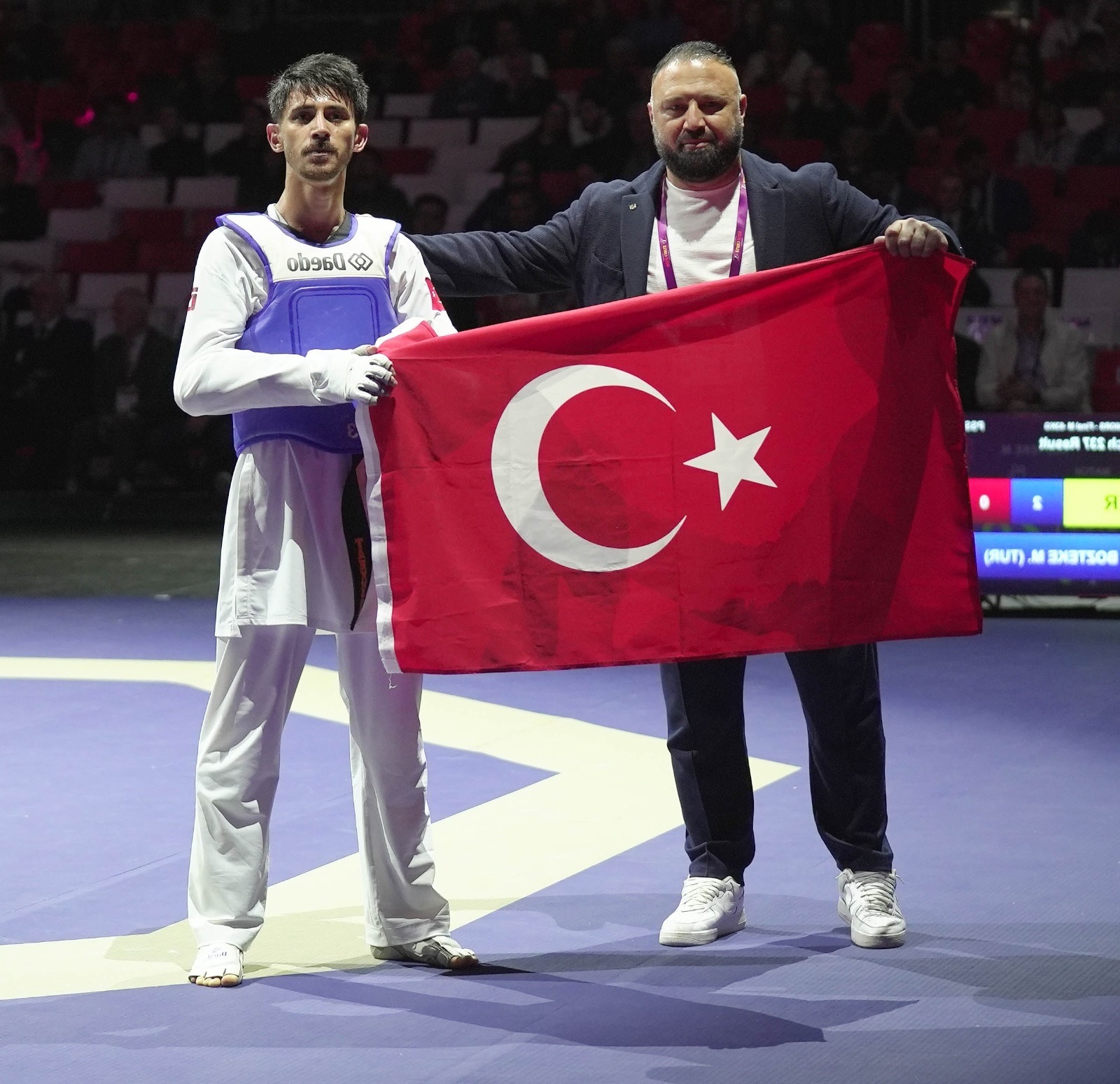 Para tekvandocu Mahmut Bozteke ve Gamze Özcan Avrupa Şampiyonası’nda altın madalya kazandı