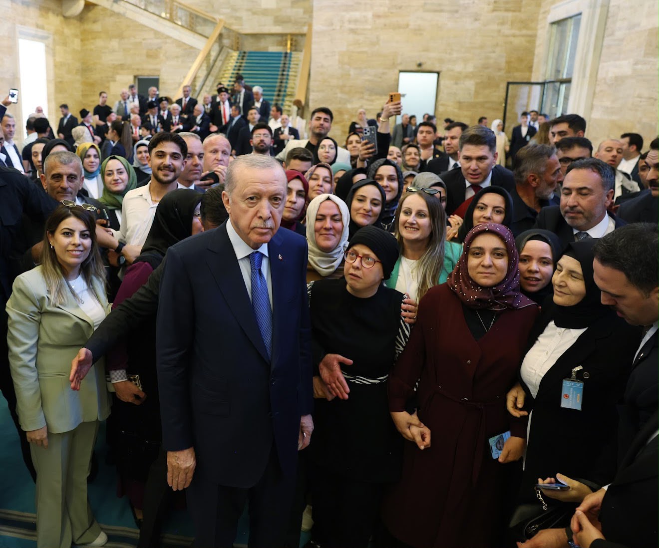 AK PARTI SEYDIŞEHIR KADIN KOLLARI’NDAN ANKARA ZİYARETİ