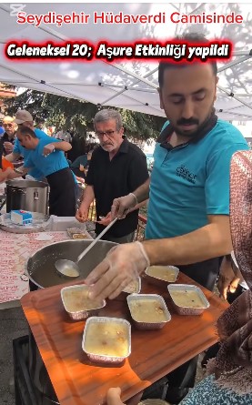 Hüdaverdi Camisinde 20 Yıllık Aşure Geleneği Yaşatılıyor