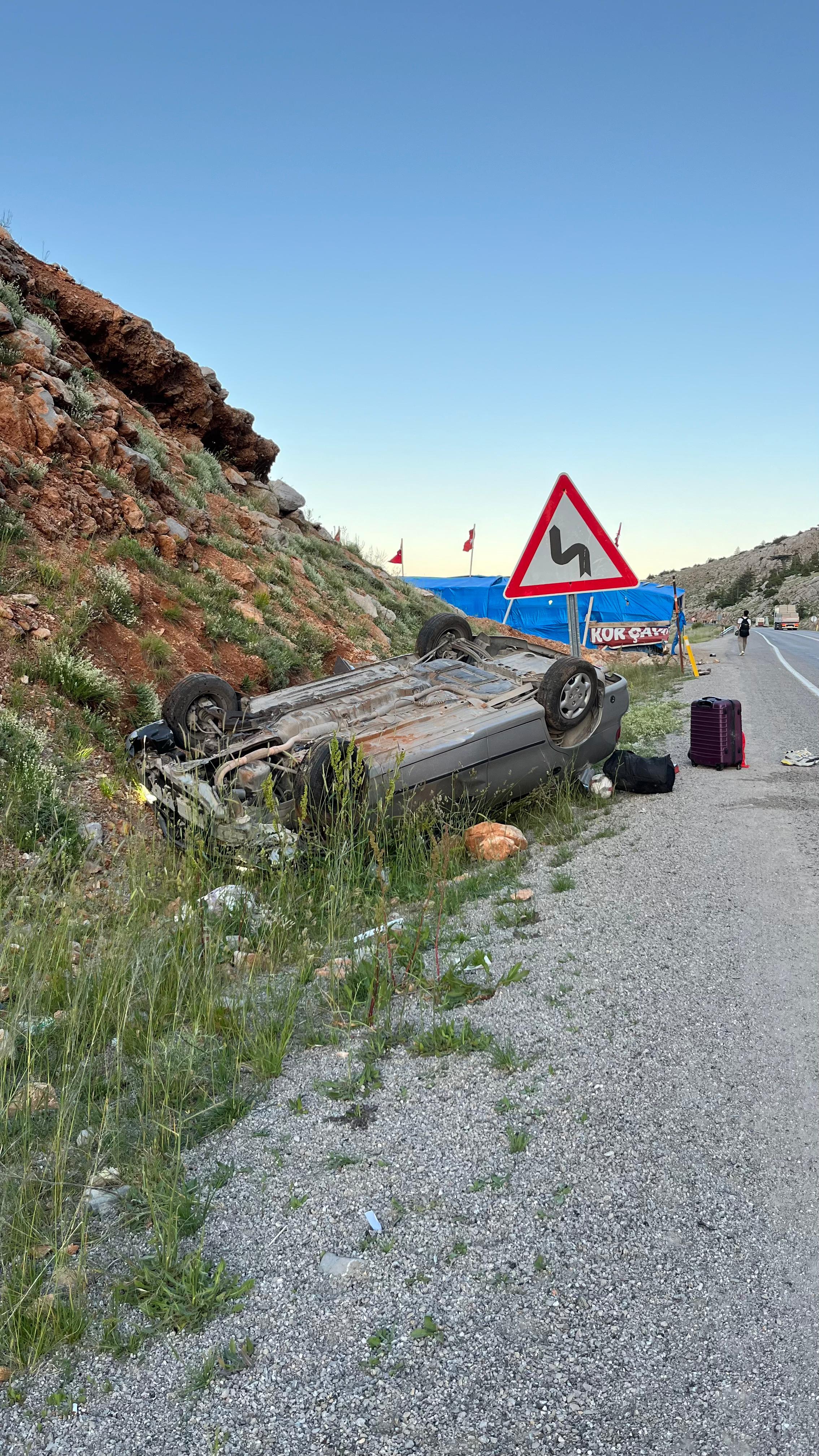 Alacabel Mevkisinde Kaza: Takla Atan Araçtan Sağ Çıktılar!