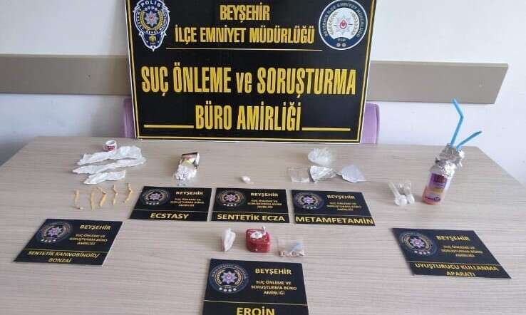 Konya Beyşehir'de Zehir Tacirlerine Ağır Darbe: Durdurulan Araçtan Uyuşturucu Cephaneliği Çıktı!