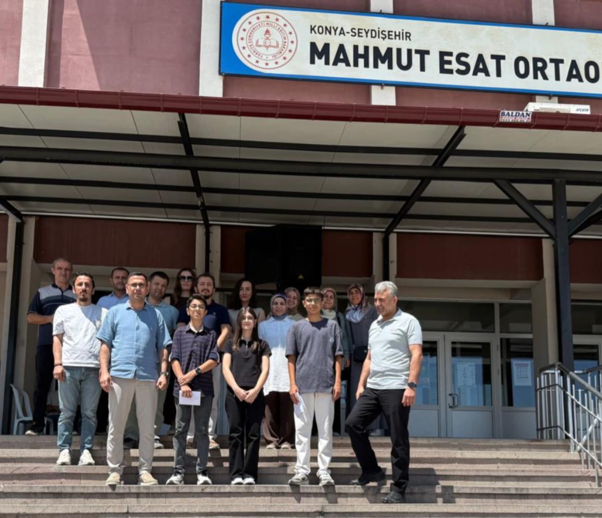 Mahmut Esat Ortaokulu’nda LGS Gururu: Şampiyonlar Ödüllendirildi
