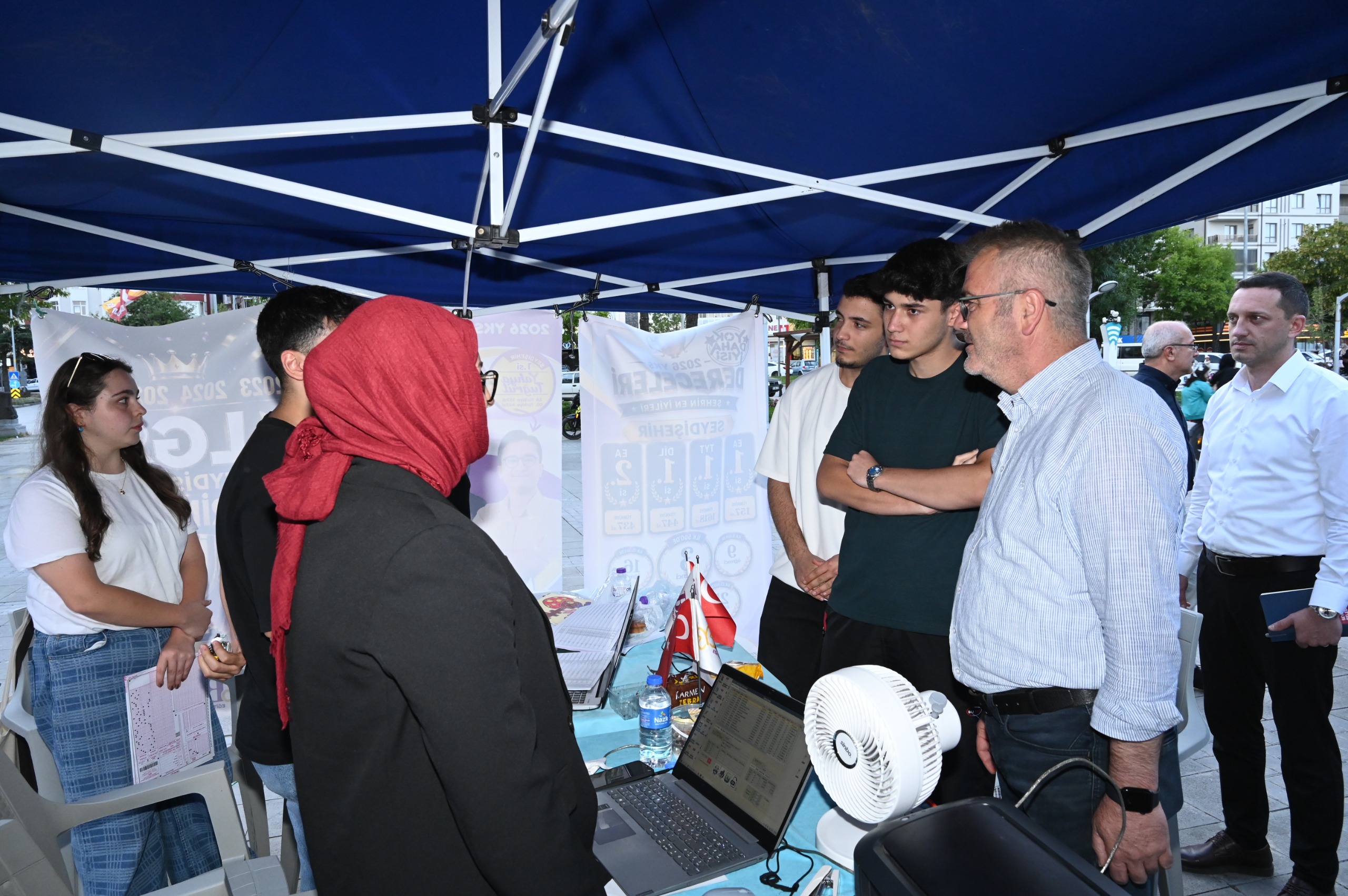 SEYDİŞEHİR BELEDİYESİ'NDEN 670 ÖĞRENCİYE ÜCRETSİZ TERCİH DANIŞMANLIĞI