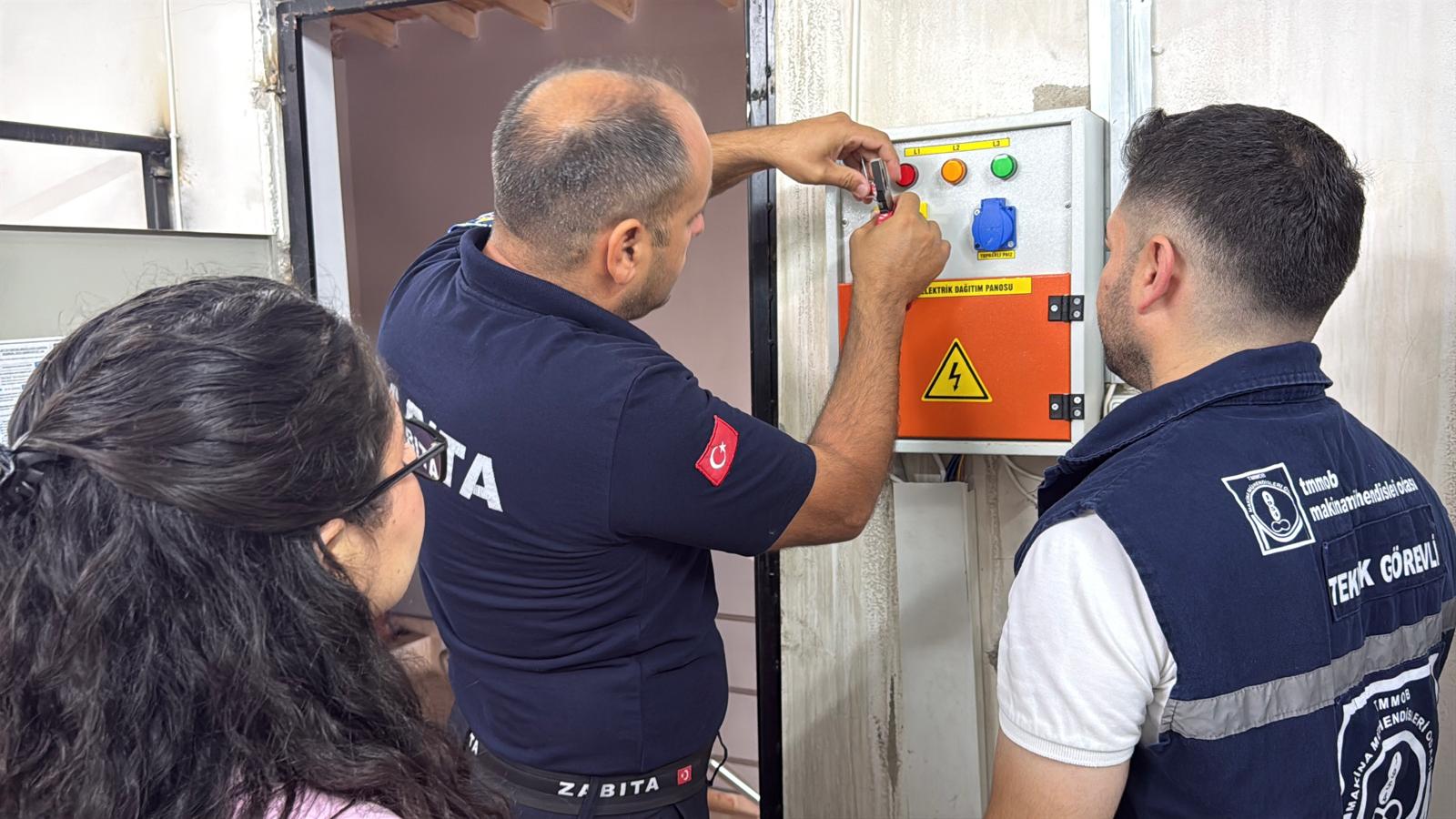 SEYDİŞEHİR'DE BAKIMI YAPILMAYAN ASANSÖRLER MÜHÜRLENDİ