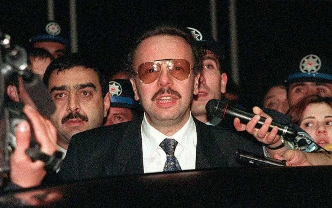 ŞÜPHELİ ÖLÜMDE FETH-İ KABİR KARARI: DENİZOLGUN’UN MEZARI AÇILIYOR