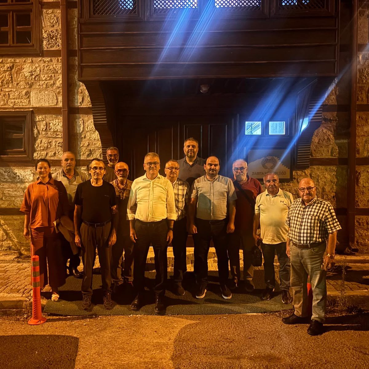 BAŞKAN USTAOĞLU, GAZETECİLERLE İSTİŞARE TOPLANTISINDA BULUŞTU