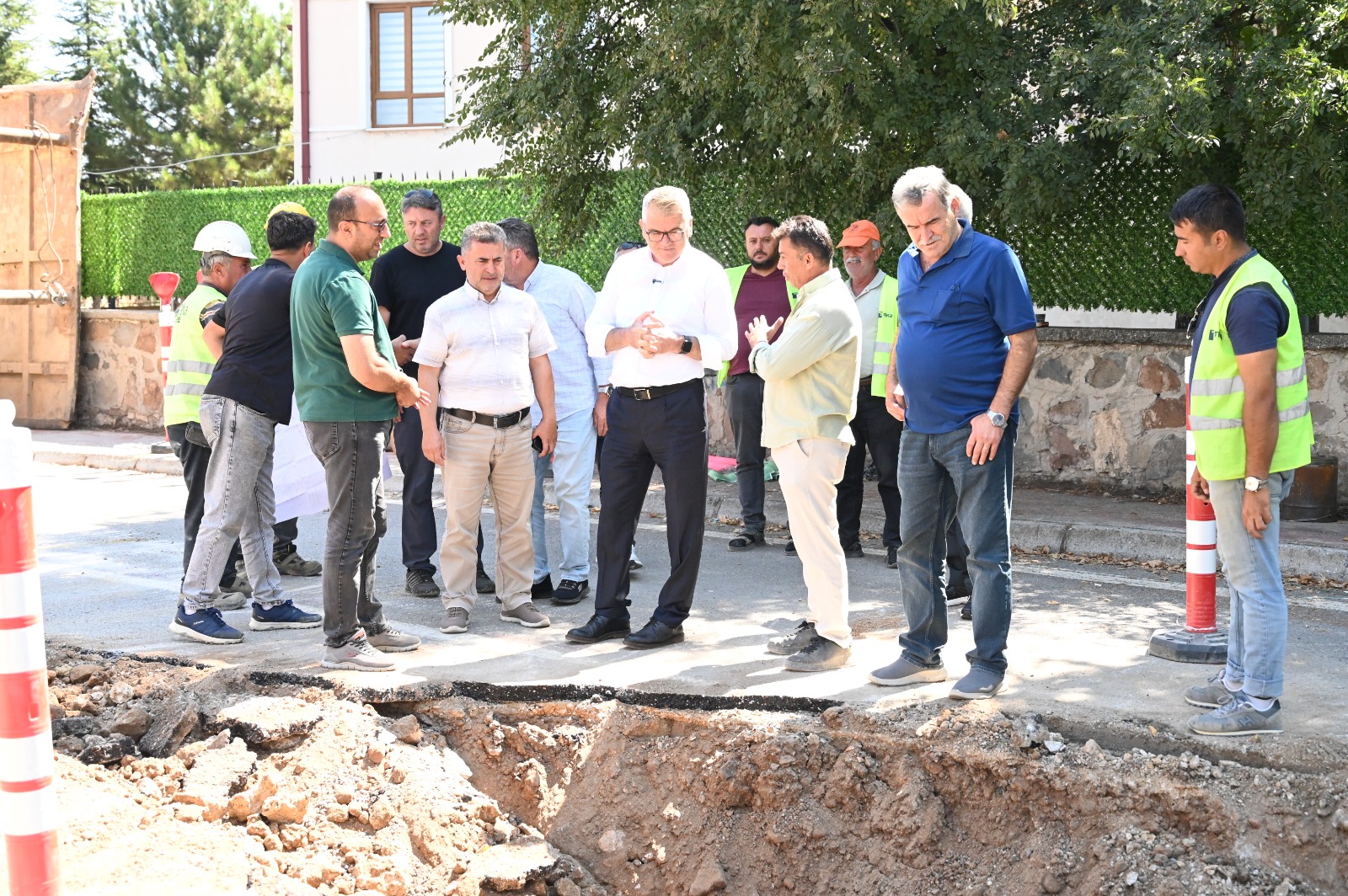 BAŞKAN USTAOĞLU, “KOSKİ  ALTYAPI ÇALIŞMALARI SÜRÜYOR”