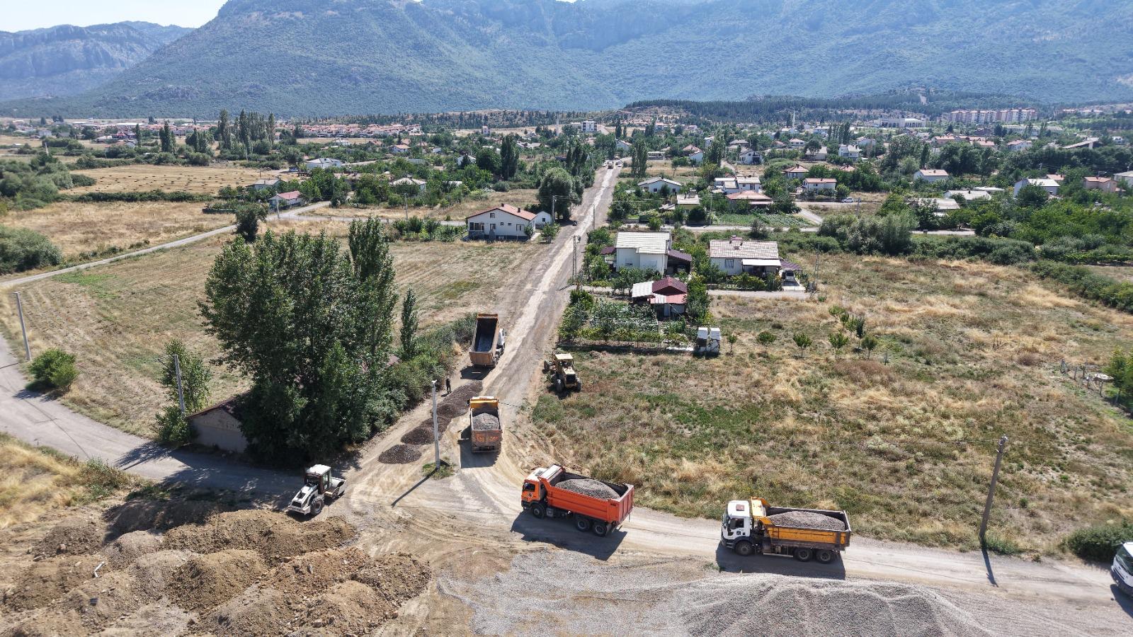 SEYDİŞEHİR’DE MAHALLELERDE ASFALT VE DRENAJ ÇALIŞMALARI SÜRÜYOR
