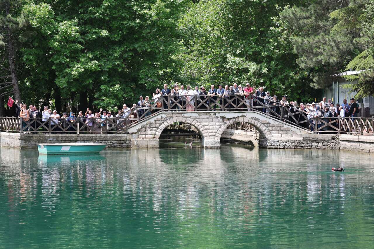 Konya’nın 31 ilçesinden 10 bin emekli yollara çıktı! 5 rota, binlerce anı