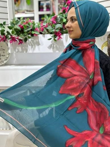 2025 Desenli Şal Rehberi: Gardırobunuza Sanat Katmanın Yolları
