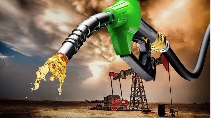 İstasyonların Tabela Değiştirme Çilesi Bitiyor: Motorine Büyük İndirim Geliyor!