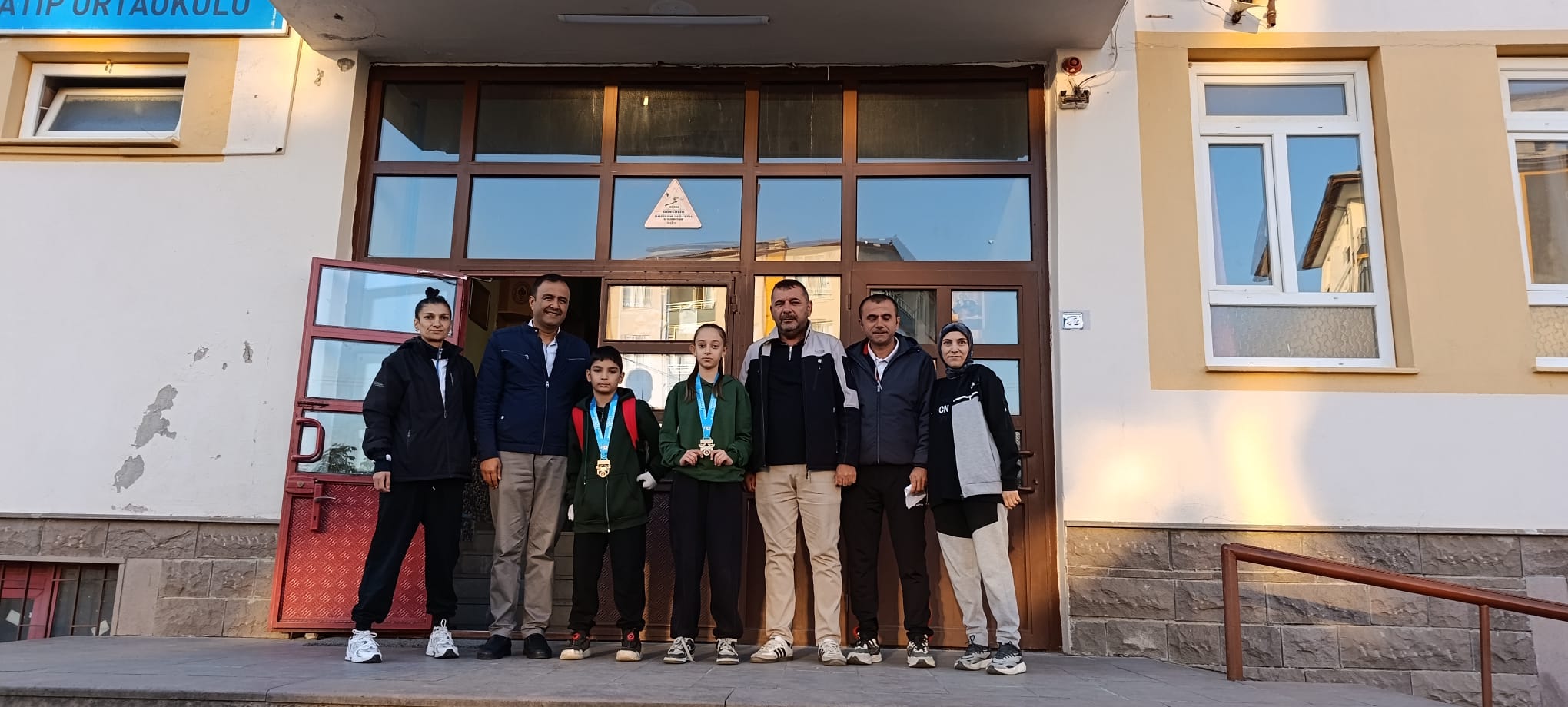 İHSAN TEKİN ORTAOKULU / İHO'DAN KARATEDE BÜYÜK BAŞARI!