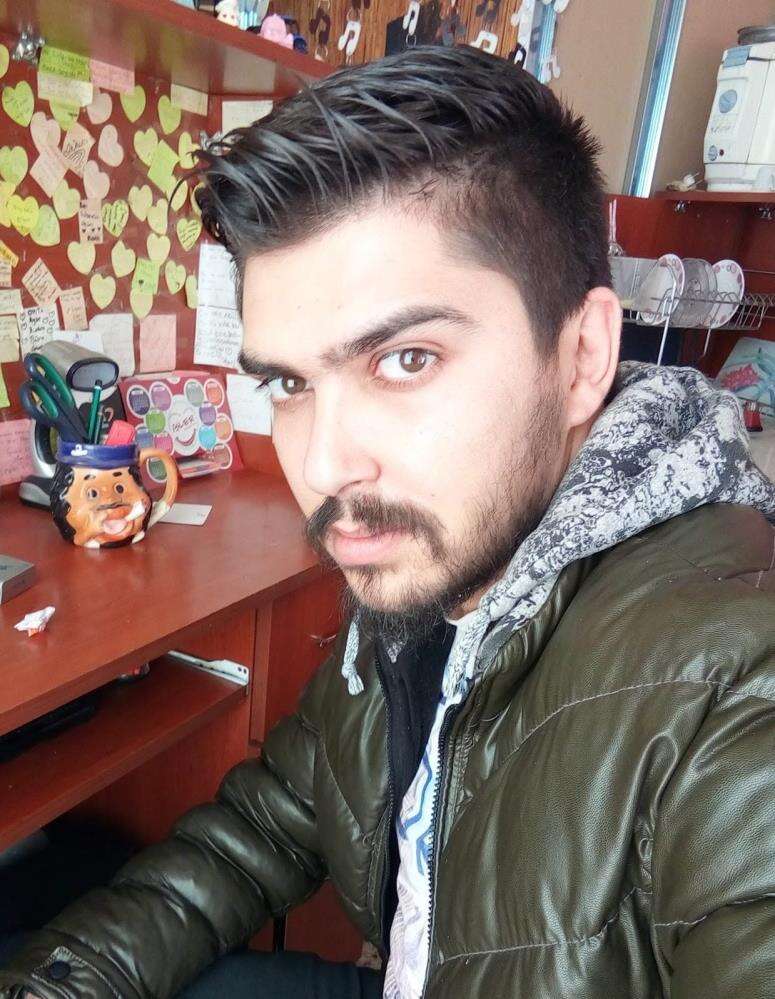Akşehir'de kahvehaneye av tüfeğiyle gelip rastgele ateş açtı! Ailesini görmeye gelen genç hayatını kaybetti