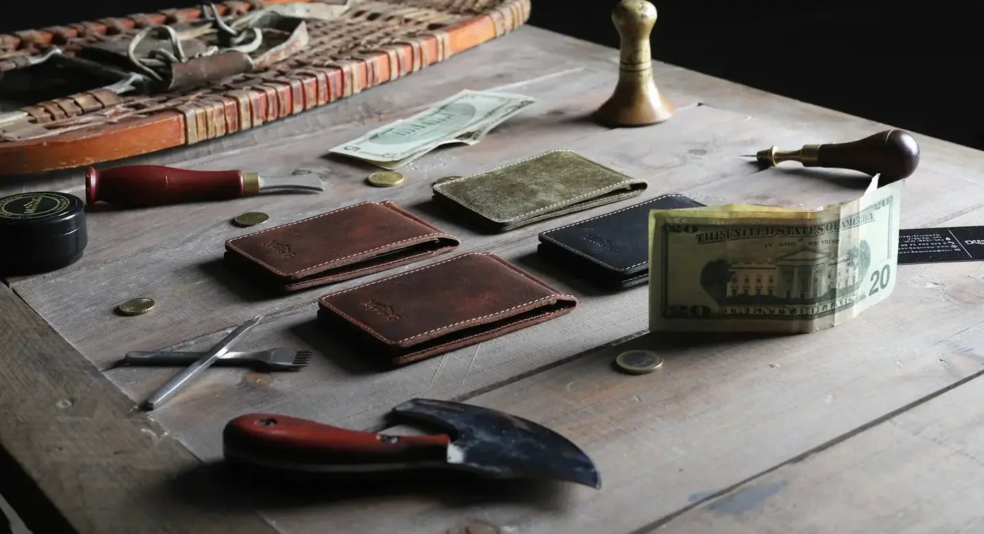 Deri Cüzdan Seçerken Nelere Dikkat Edilmeli? Kaliteli ve Uzun Ömürlü Modeller