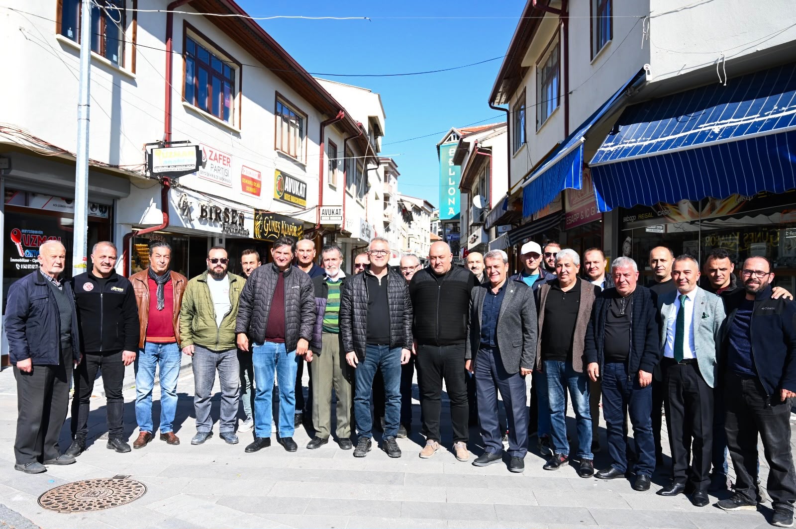 BAŞKAN USTAOĞLU, ÇARŞI ESNAFIYLA KAHVALTIDA BULUŞTU