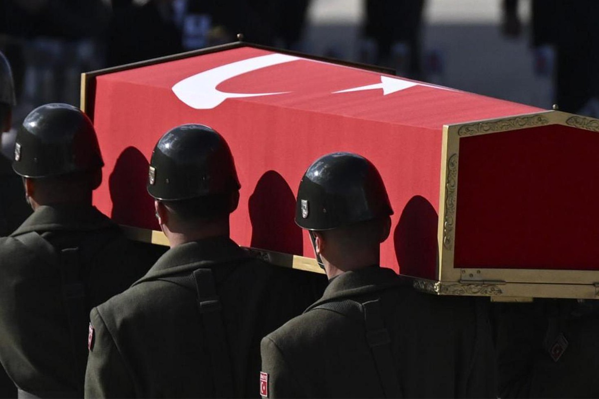 Türkiye'yi Yasa Boğan İki Acı Haber: Ankara'da Albay Şehit Oldu, Balıkesir'de Astsubay Kalp Krizi Geçirdi