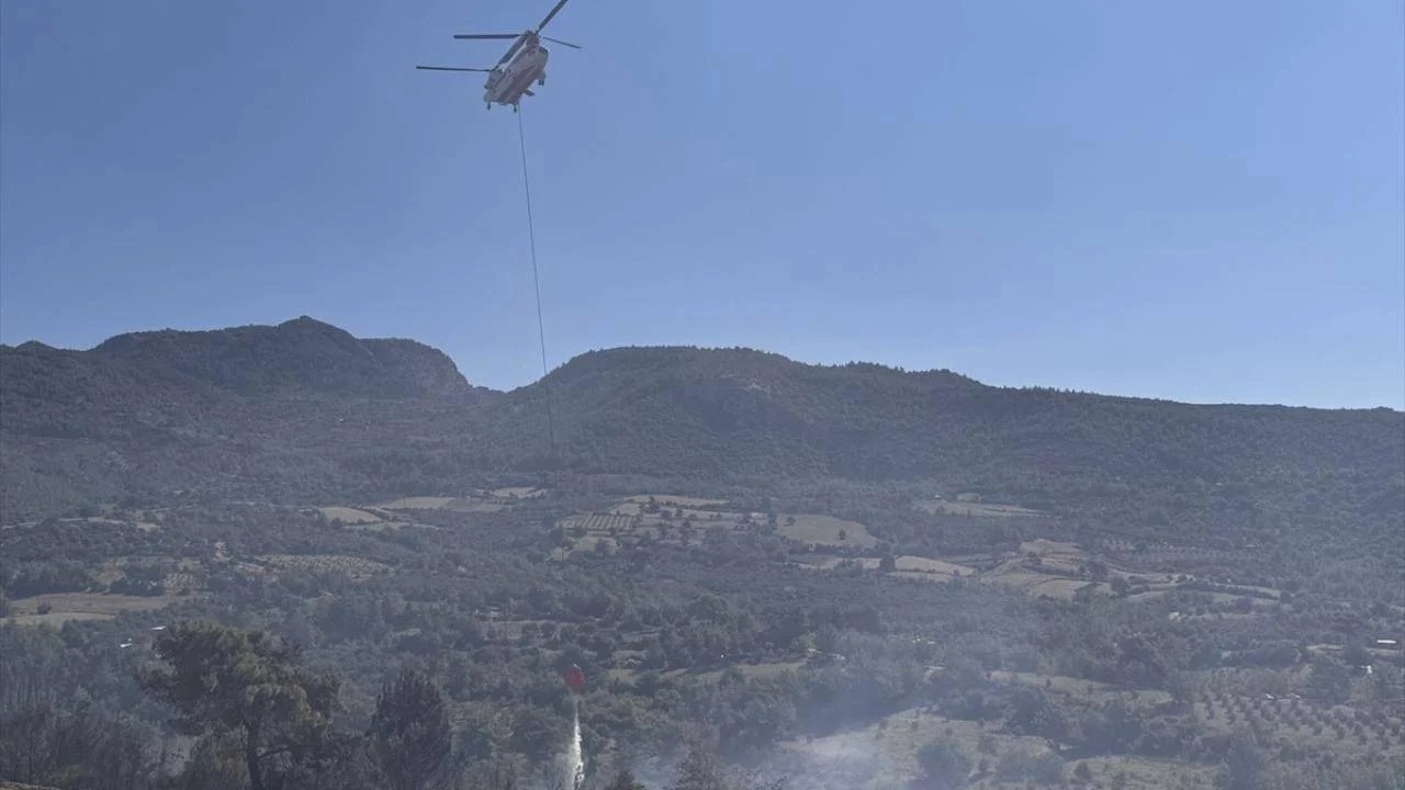 Adana'da helikopter göle düştü