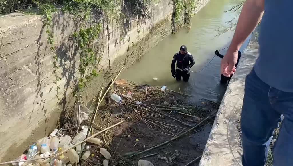 Antalya'da dereye düşen otomobildeki 5 kişiden 3'ü kurtarıldı, 2 kişi aranıyor