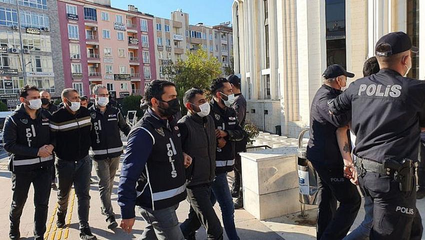 Balıkesir'de bir polisin şehit edilmesine ilişkin yakalanan 12 zanlı tutuklandı