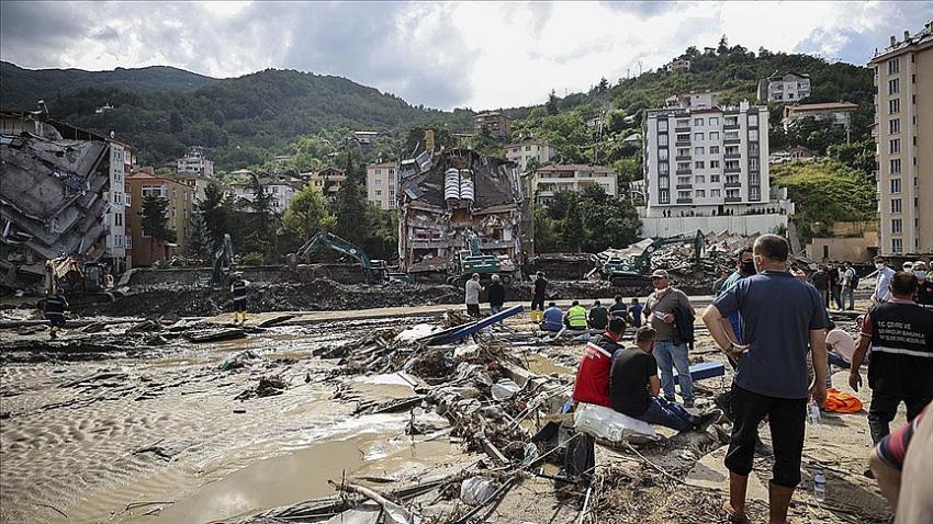 Batı Karadeniz'de selle mücadele: 43 kişi hayatını kaybetti