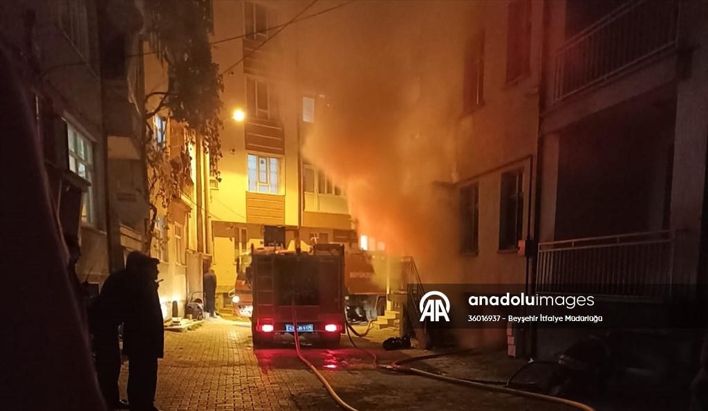 Beyşehir'de bir apartmanda çıkan yangın söndürüldü