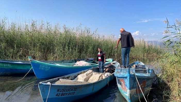 Beyşehir Gölü'nde avlanan balıkçı tekneleri denetlendi