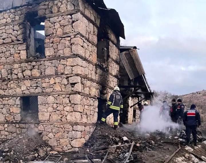 Bozkır’da Korkunç Yangın: Bir Kişi Hayatını Kaybetti