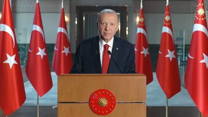 Cumhurbaşkanı Recep Tayyip Erdoğan, yeni yıl dolayısıyla video mesaj yayınladı.