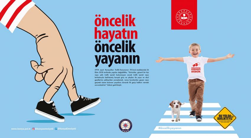  EMNİYET TRAFİK KAZALARININ ÖNÜNE GEÇMEK İÇİN GÖRSELLER ASTI