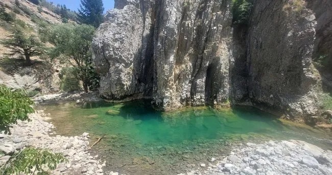 Hadimde Beyreli Çayına  giren  18  yaşındaki  genç  çayda boğuldu