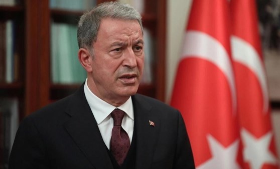 Hulusi Akar'dan kendisini hedef alanlara ders gibi cevap