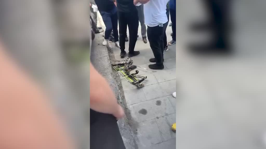 İSTANBUL - Okla vurulan cami imamı yaralandı